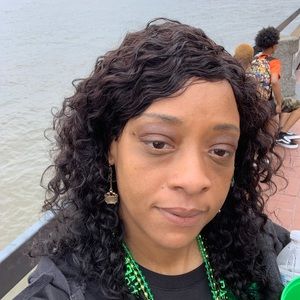 Meet your Posher, Genenia